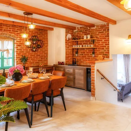 Prevolt Villa *